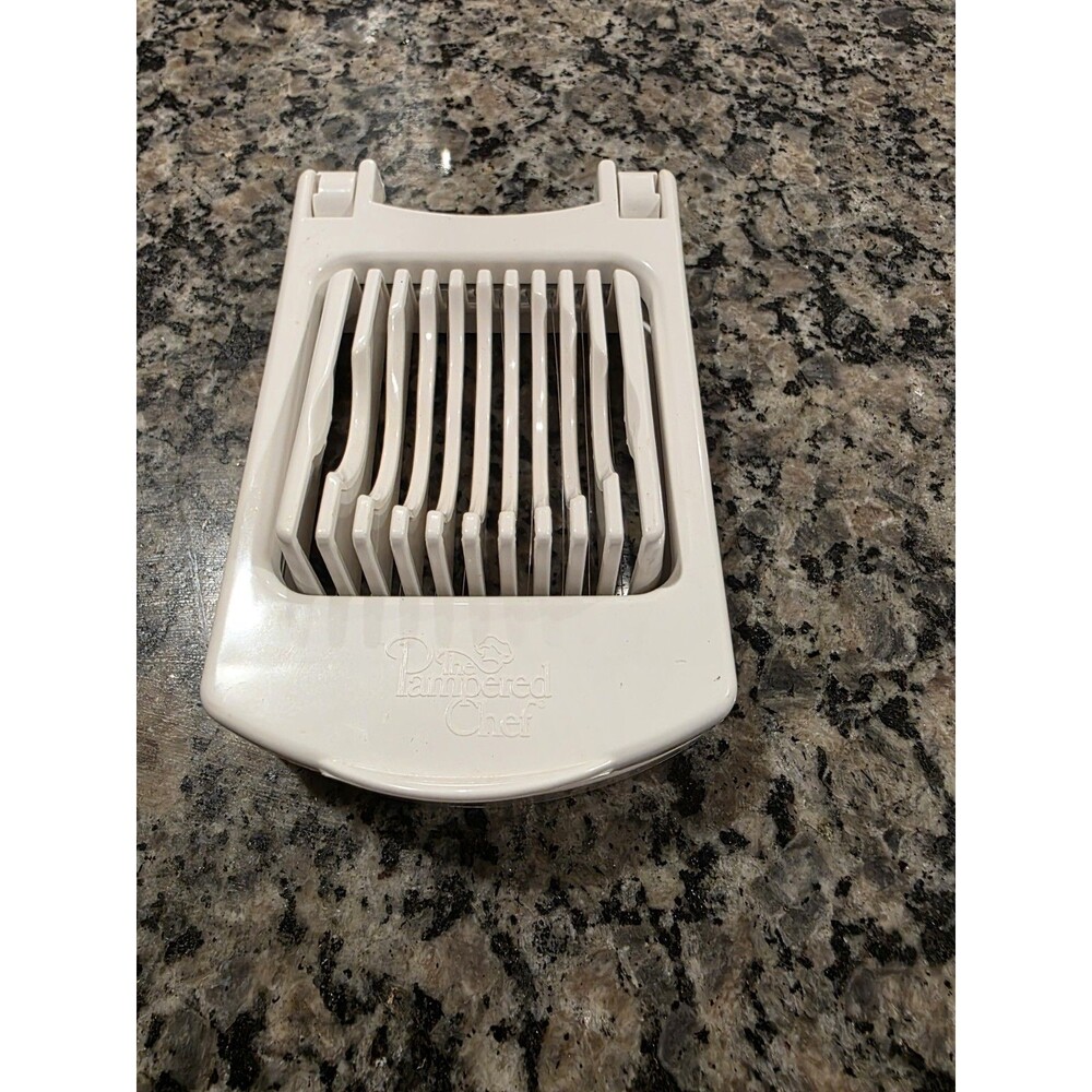 Pampered Chef Egg Slicer Plus Original